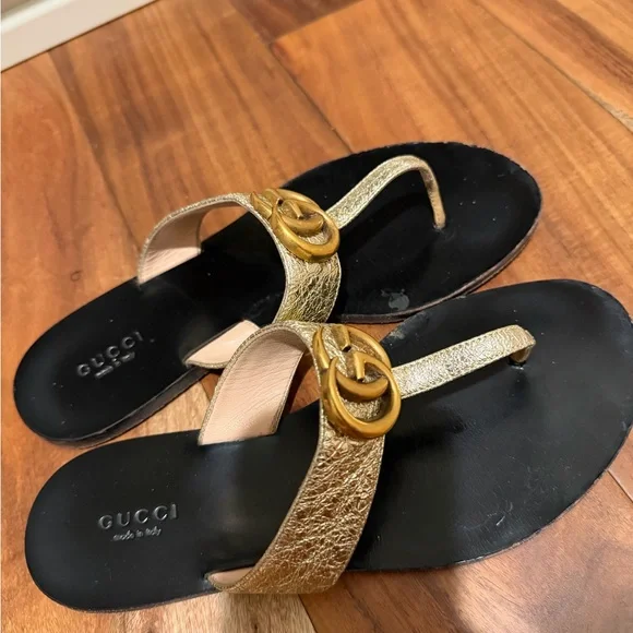 Gucci Metallic Gold Women's Sandals - Picture 1 of 3